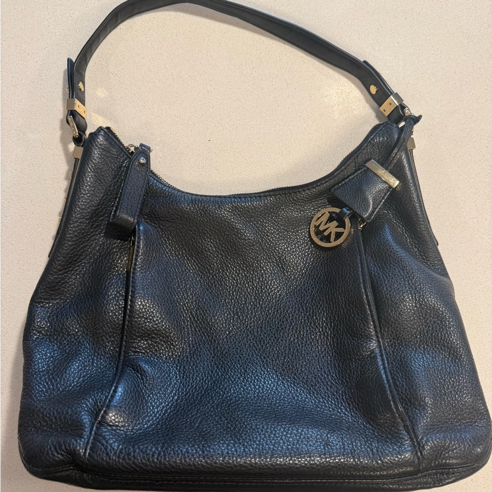 Multiple brands/purses - Picture 2 of 11
